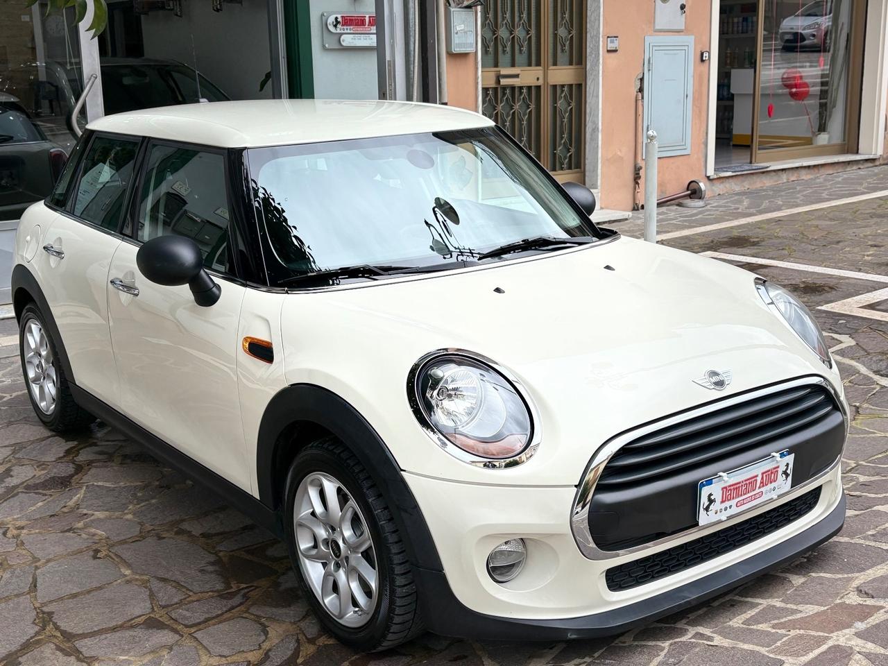 Mini One 1.2 75 CV 5PORTE DA NEOPATENTATI RING LED