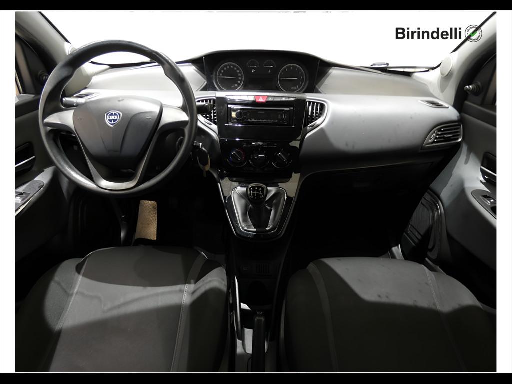 LANCIA Ypsilon 3ª serie - Ypsilon 1.2 69 CV 5 porte Silver