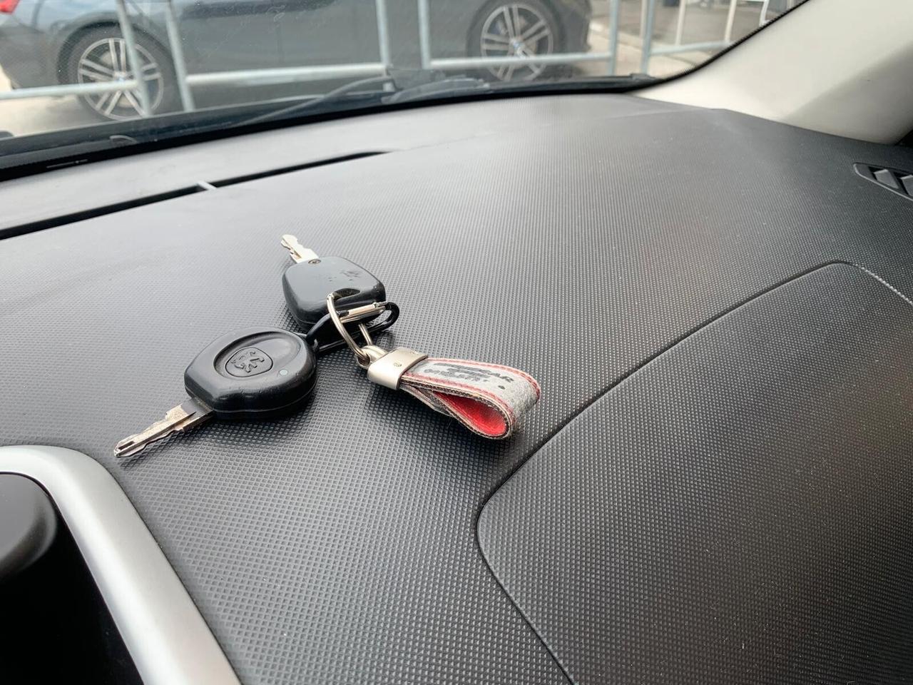 Peugeot 206 Plus 1.1 benz/gpl Neopatentati