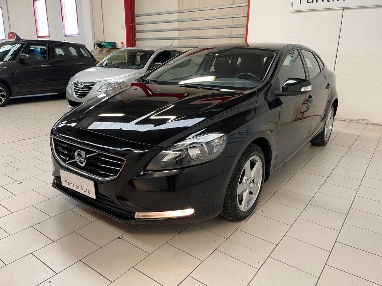 Volvo V40 Business Plus D2 geartronic c.auto-LEGGI SOTTO