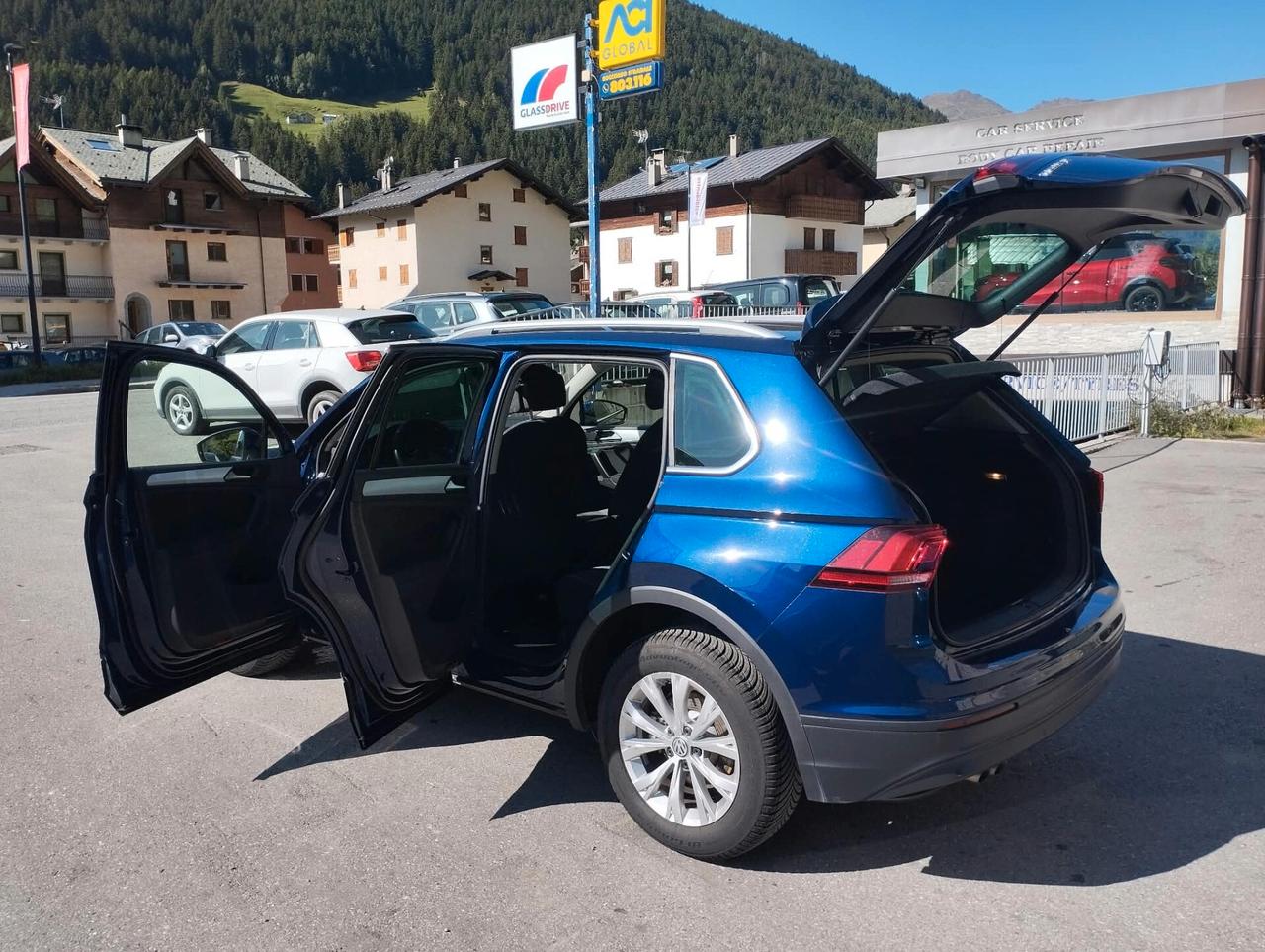 Volkswagen Tiguan 2.0 TDI SCR DSG 4MOTION Business BMT