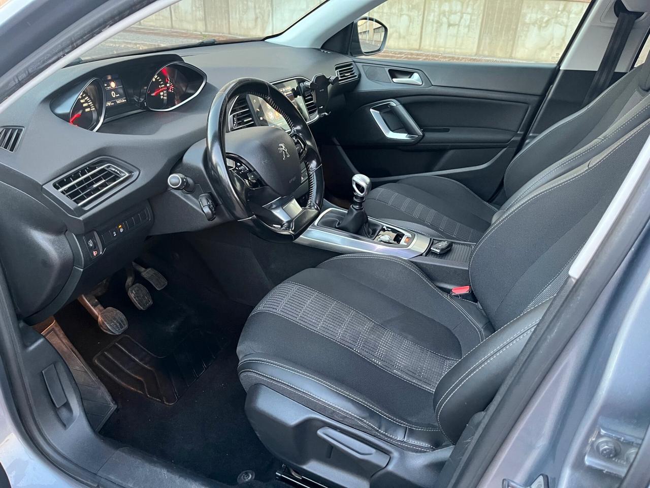 Peugeot 308 BlueHDi 130 S&S Allure