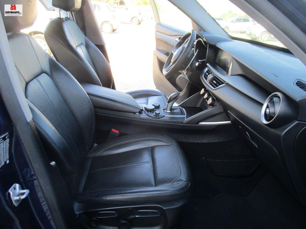 A.R.Stelvio 2.2 T.diesel 180CV AT8 RWD Exec.-2018 FULL