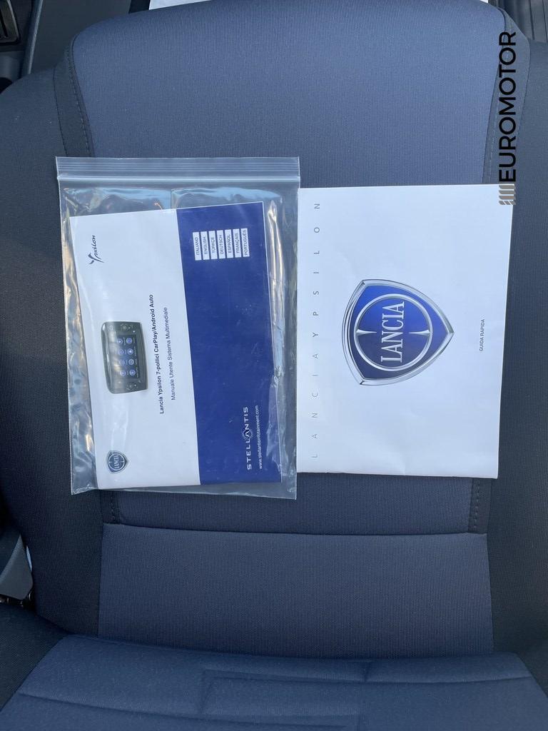Lancia Ypsilon 1.0 FireFly Hybrid Platino