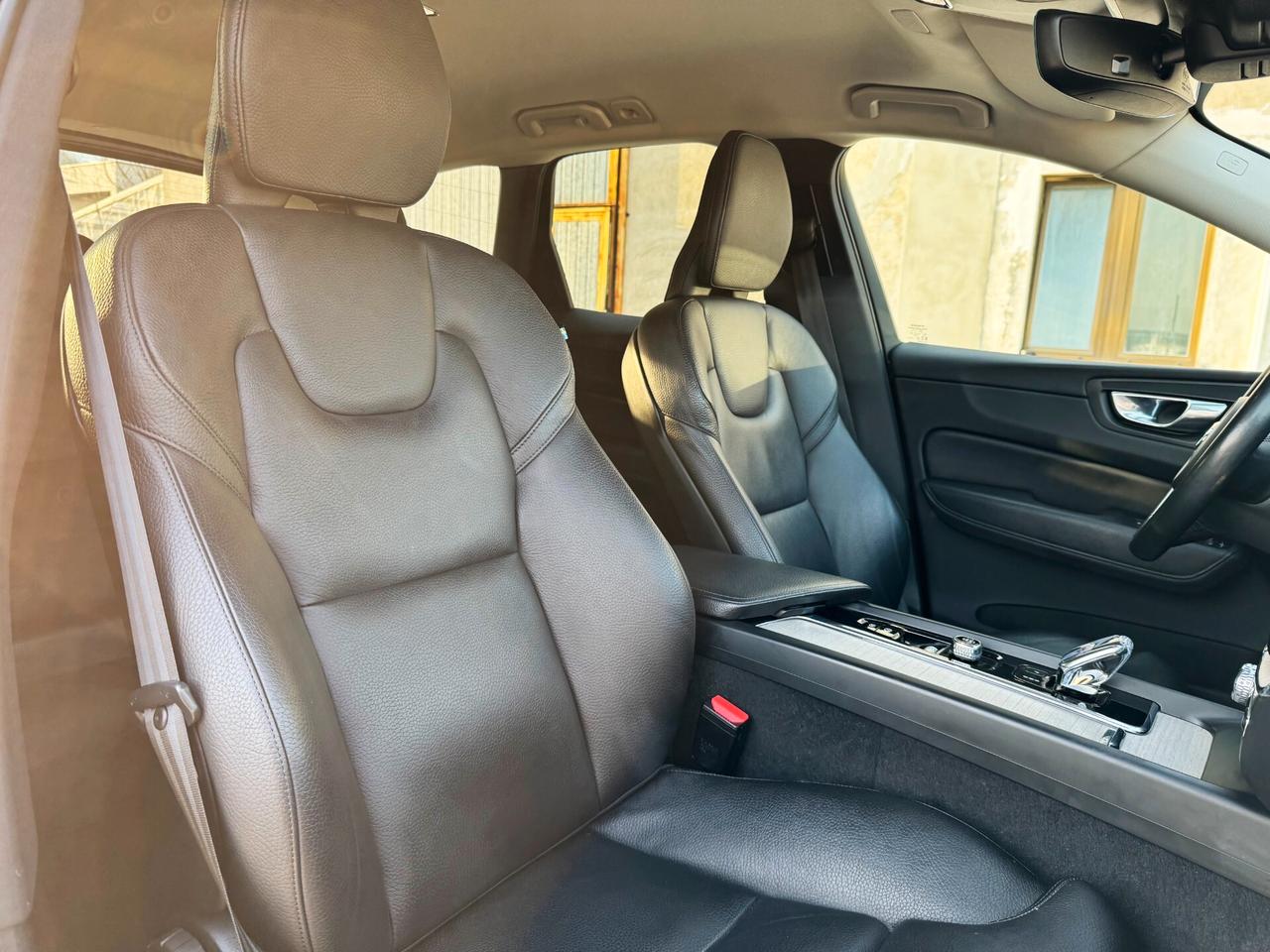 Volvo XC 60 B4 2.0 Inscription 197cv AWD | PREZZO PROMO