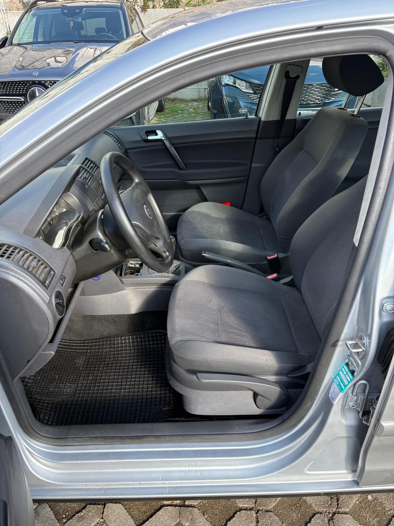 Volkswagen Polo 1.2/70CV 12V 5p. Trendline