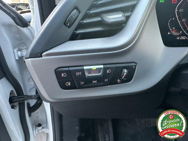 BMW 118 i 5p. Advantage Automatica Led