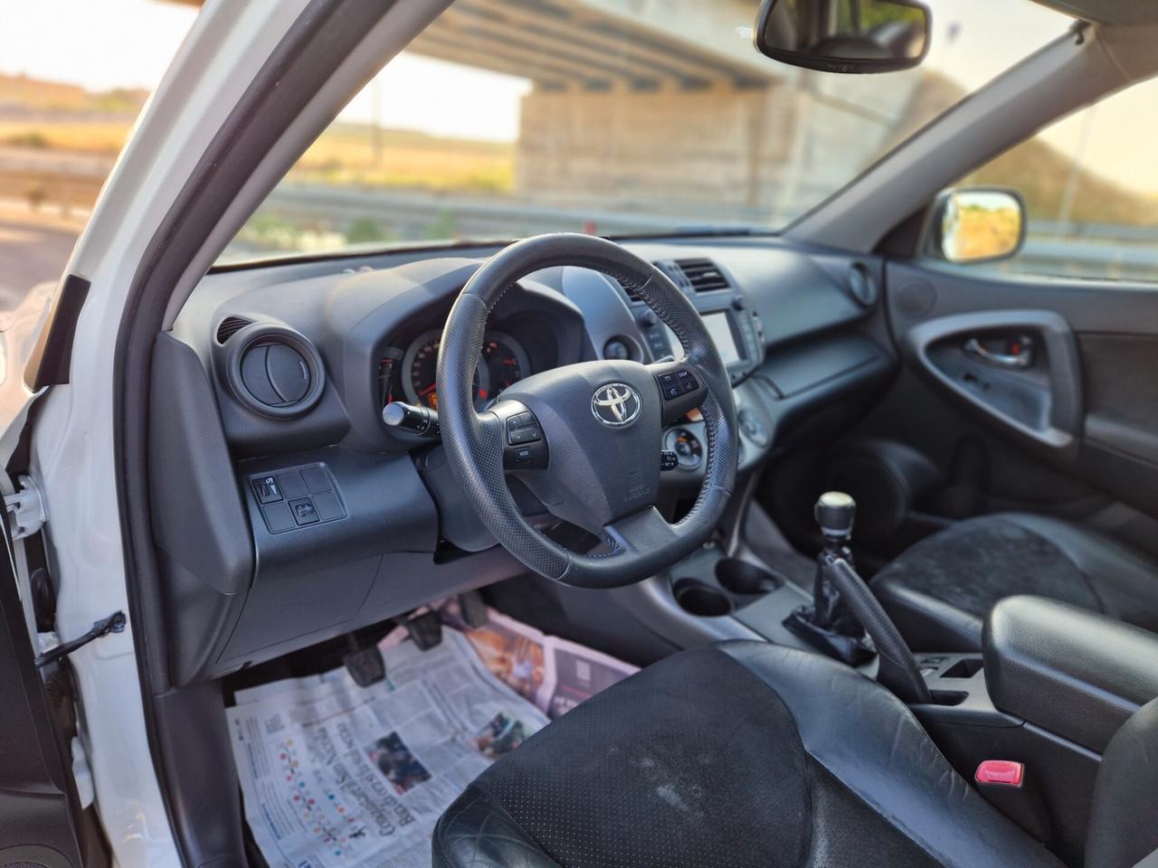 Toyota RAV 4 RAV4 Crossover 2.2 D-4D 150 CV Lounge