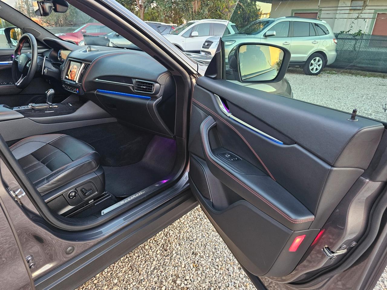 MASERATI LEVANTE 3.0D 250CV GRANSPORT FULL TETTO COKPIT