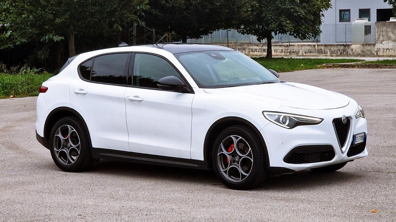 Alfa Romeo Stelvio 2.2 160 CV AT8 RWD