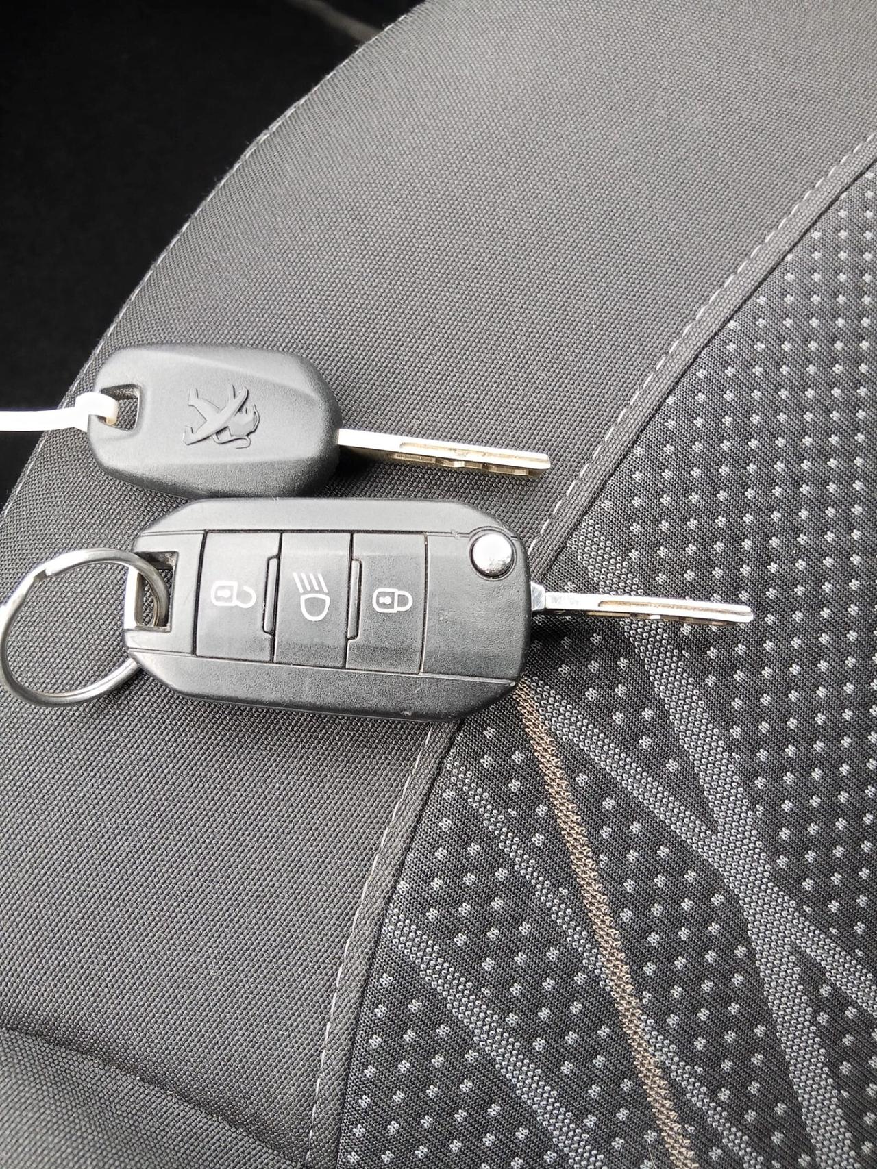 Peugeot 208 1.2 VTi 82 CV 5 porte Allure