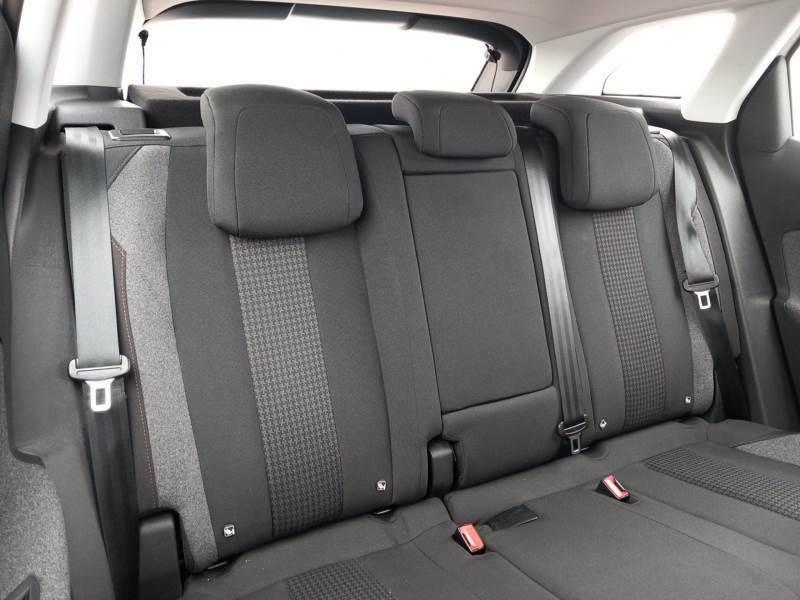 PEUGEOT 3008 BLUEHDI 130 EAT8 SES BUSINESS 5 PORTE SUV