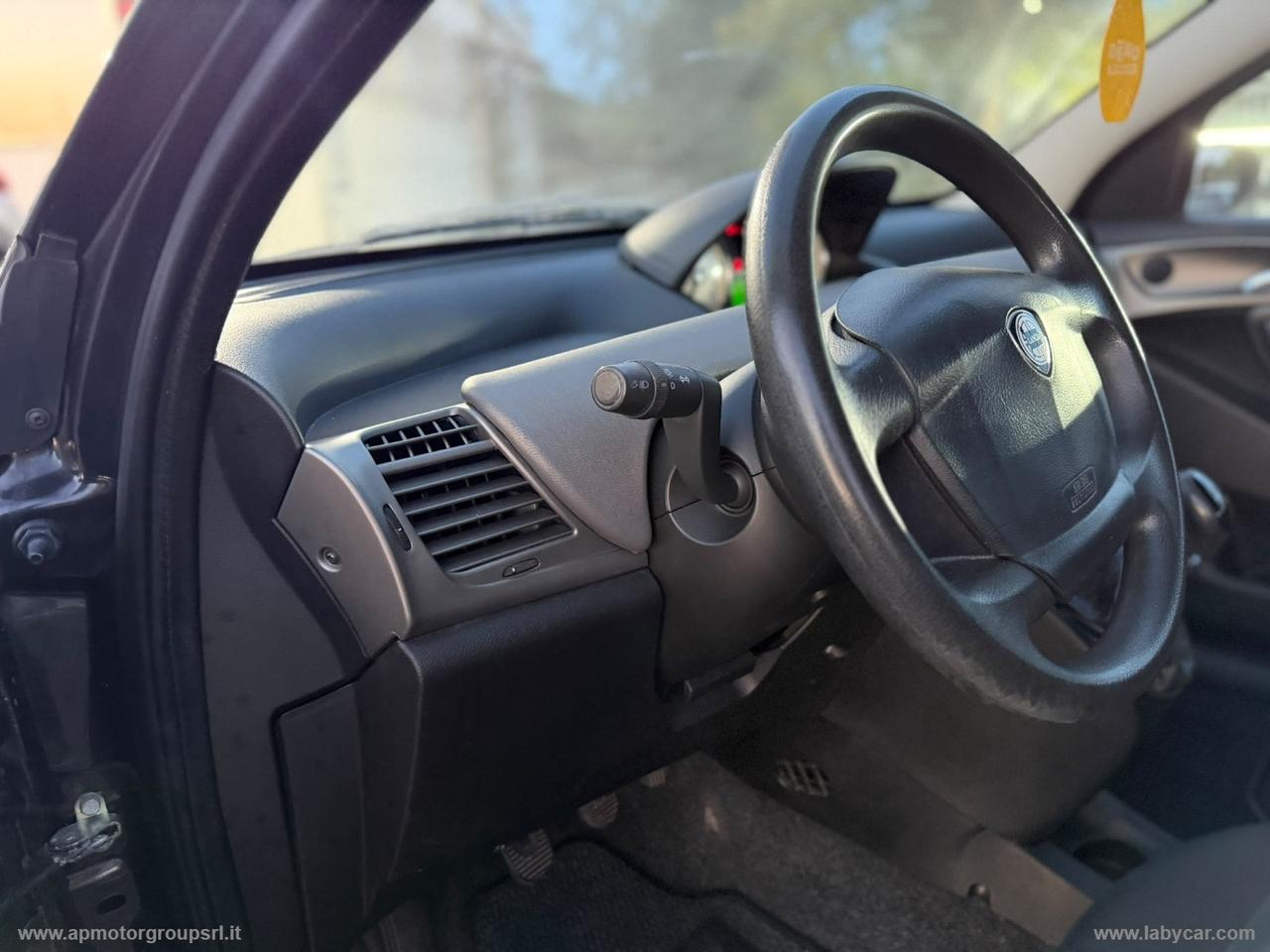 LANCIA Ypsilon 1.2 Argento