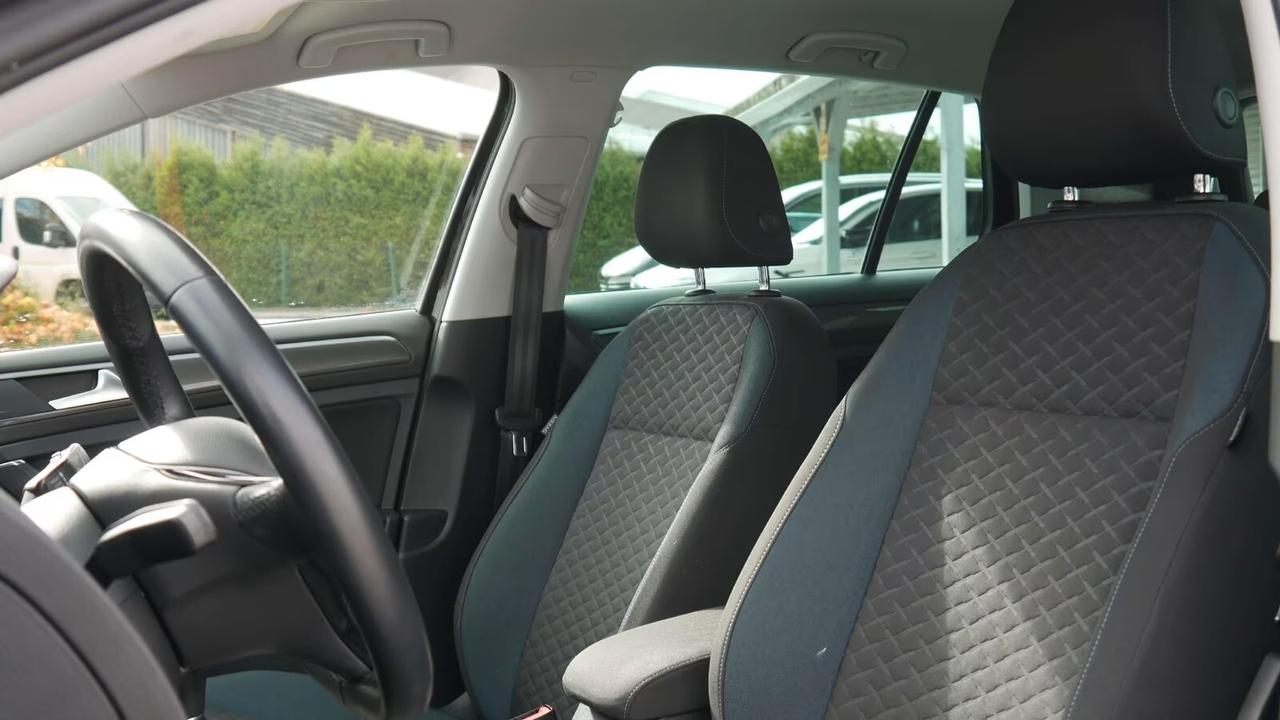 Volkswagen Golf 1.6 TDI Riscaldamento sedili Navigaz