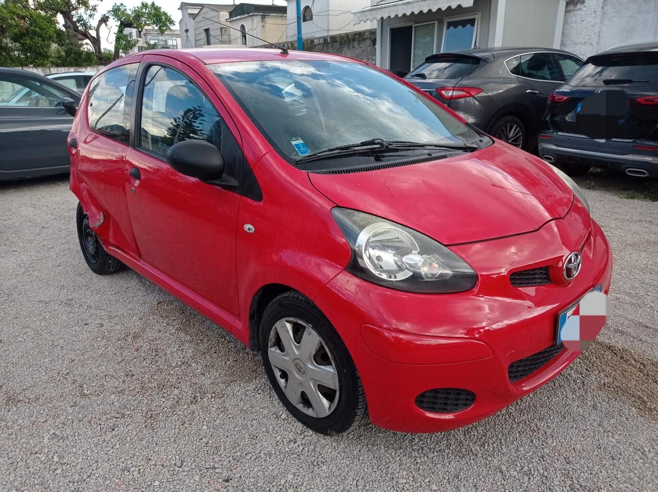 Toyota Aygo 1.0 12V VVT-i 5 porte Sol Connect-2012