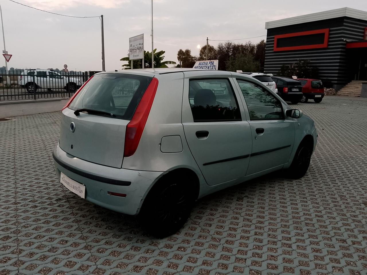 Fiat Punto 1.2 Benzina-NEOPAT-125.000-2004