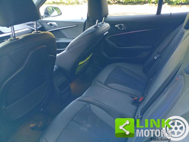 BMW 118 i 5p. Msport