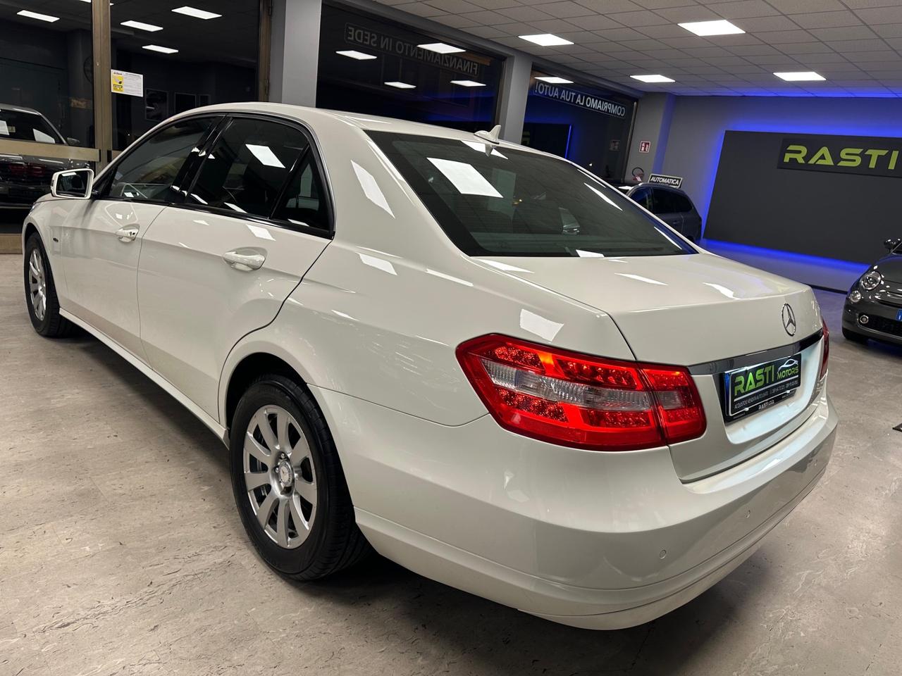 Mercedes-benz E 220 CDI BlueEFFICIENCY Executive