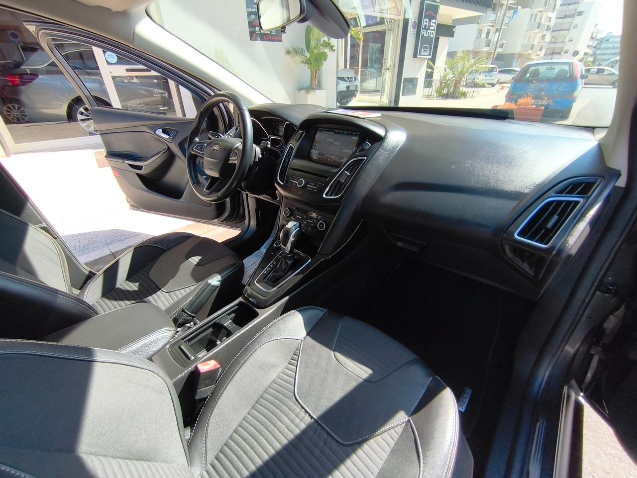 Ford Focus 1.5 TDCi 120 CV Start&Stop Powershift Titanium