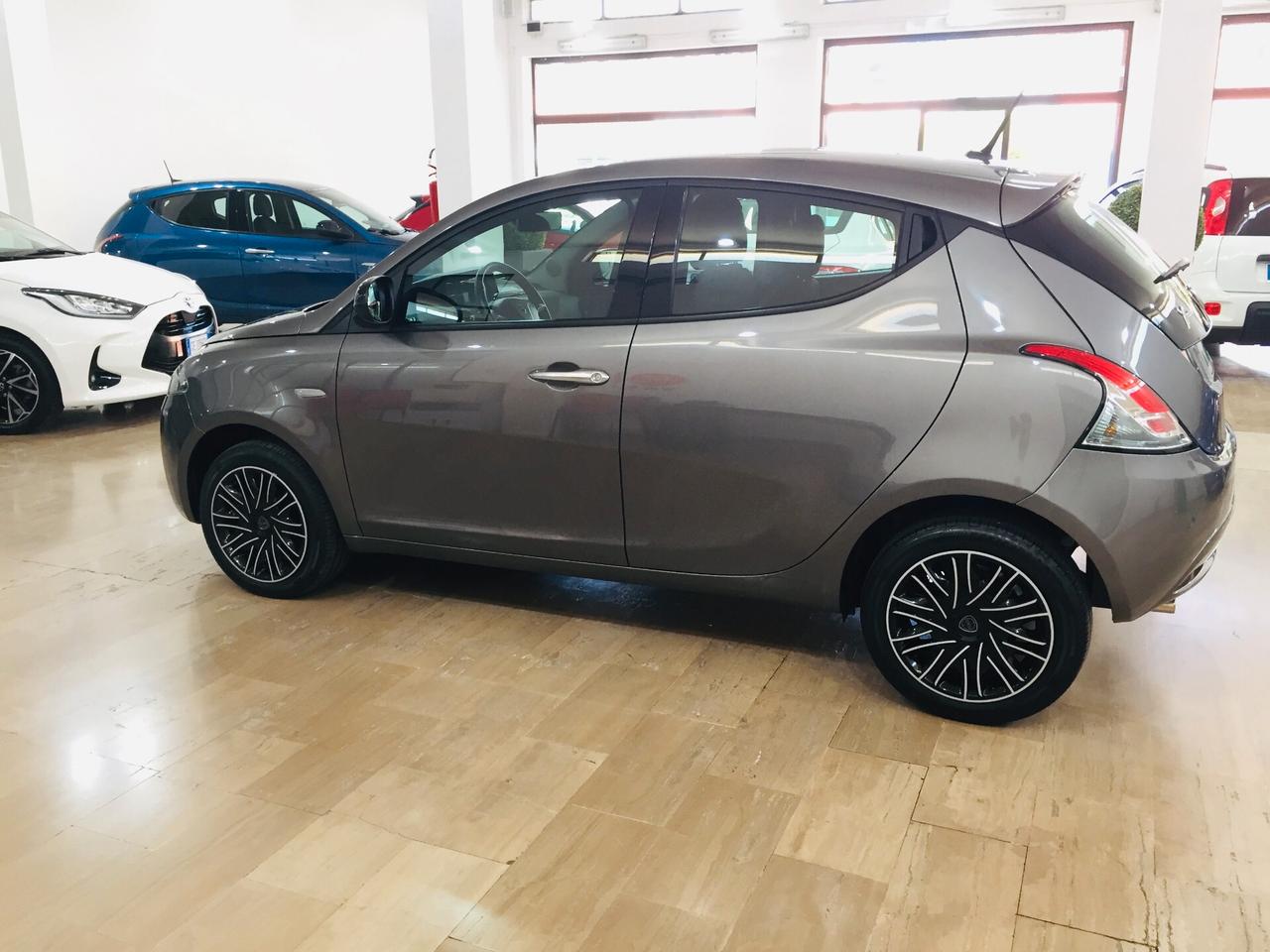 LANCIA Ypsilon 1.0 FireFly 5p. S&S Hybrid Gold