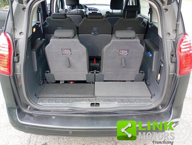 PEUGEOT 5008 1.6 HDi 110CV Tecno