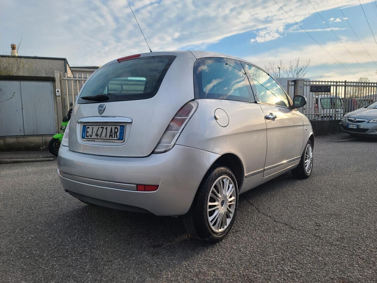 Lancia Ypsilon 1.2 69 CV Diva