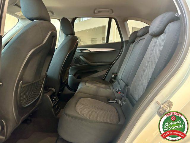 BMW X1 sDrive18d Advantage *LED*