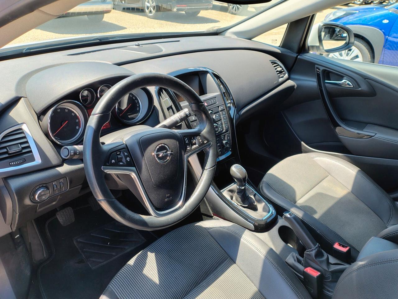 Opel Astra 1.4 Turbo 140CV 5 porte Cosmo