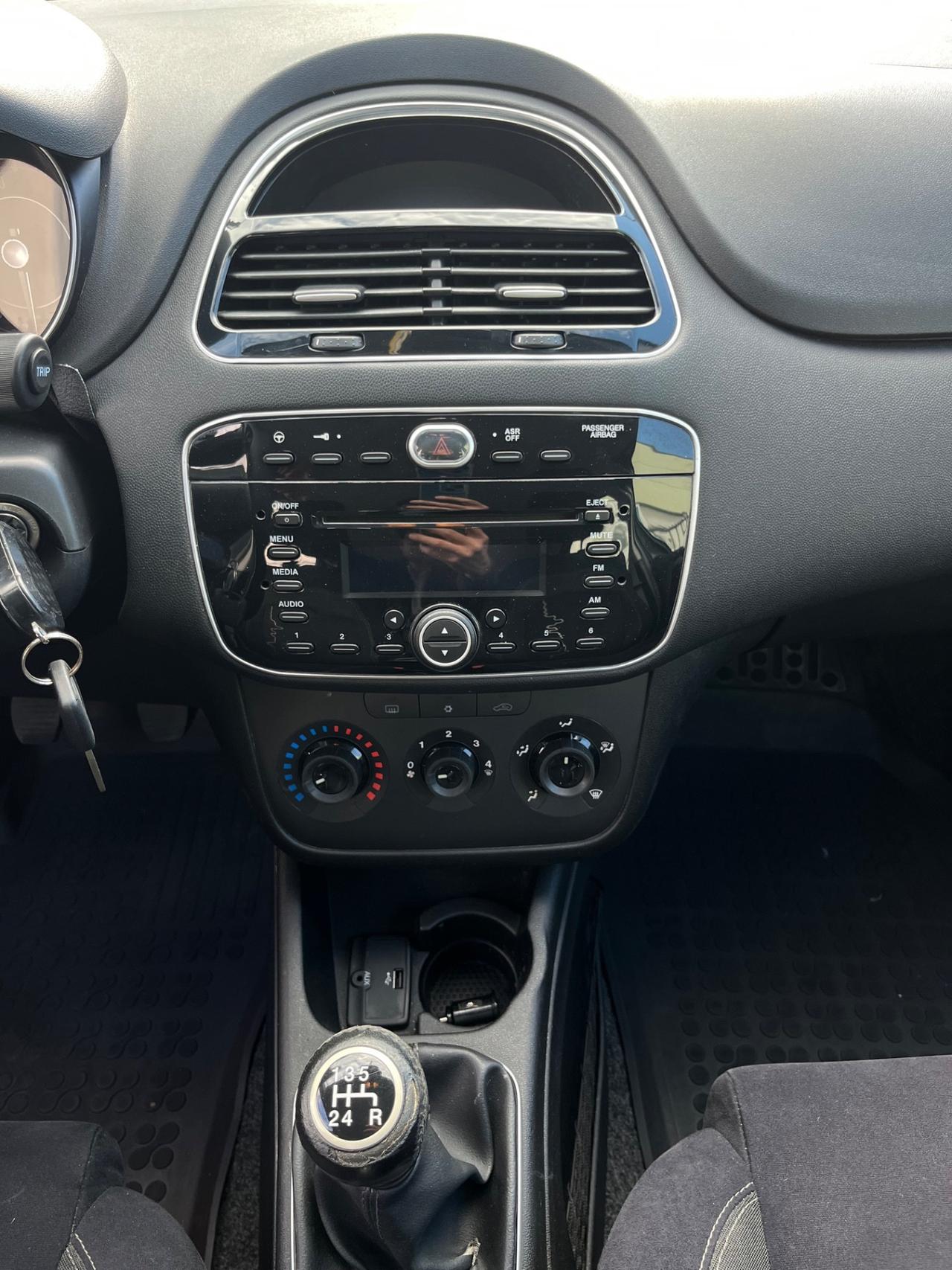 Fiat Punto 1.2 8V 5 porte Lounge OK NEOPATENTI