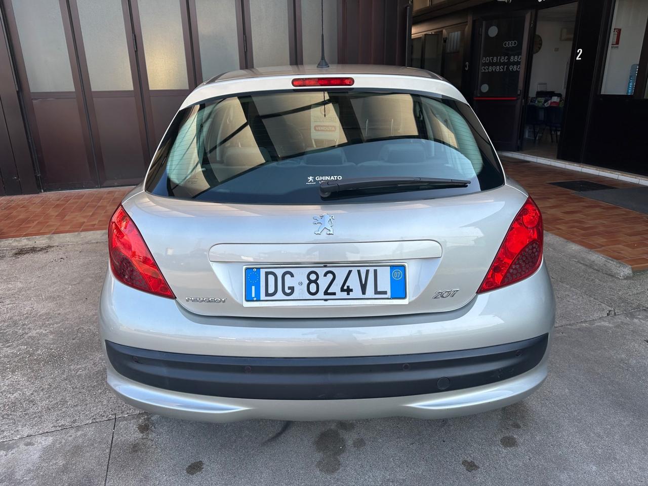 Peugeot 207 1.4 8V 75CV 5p. X Line
