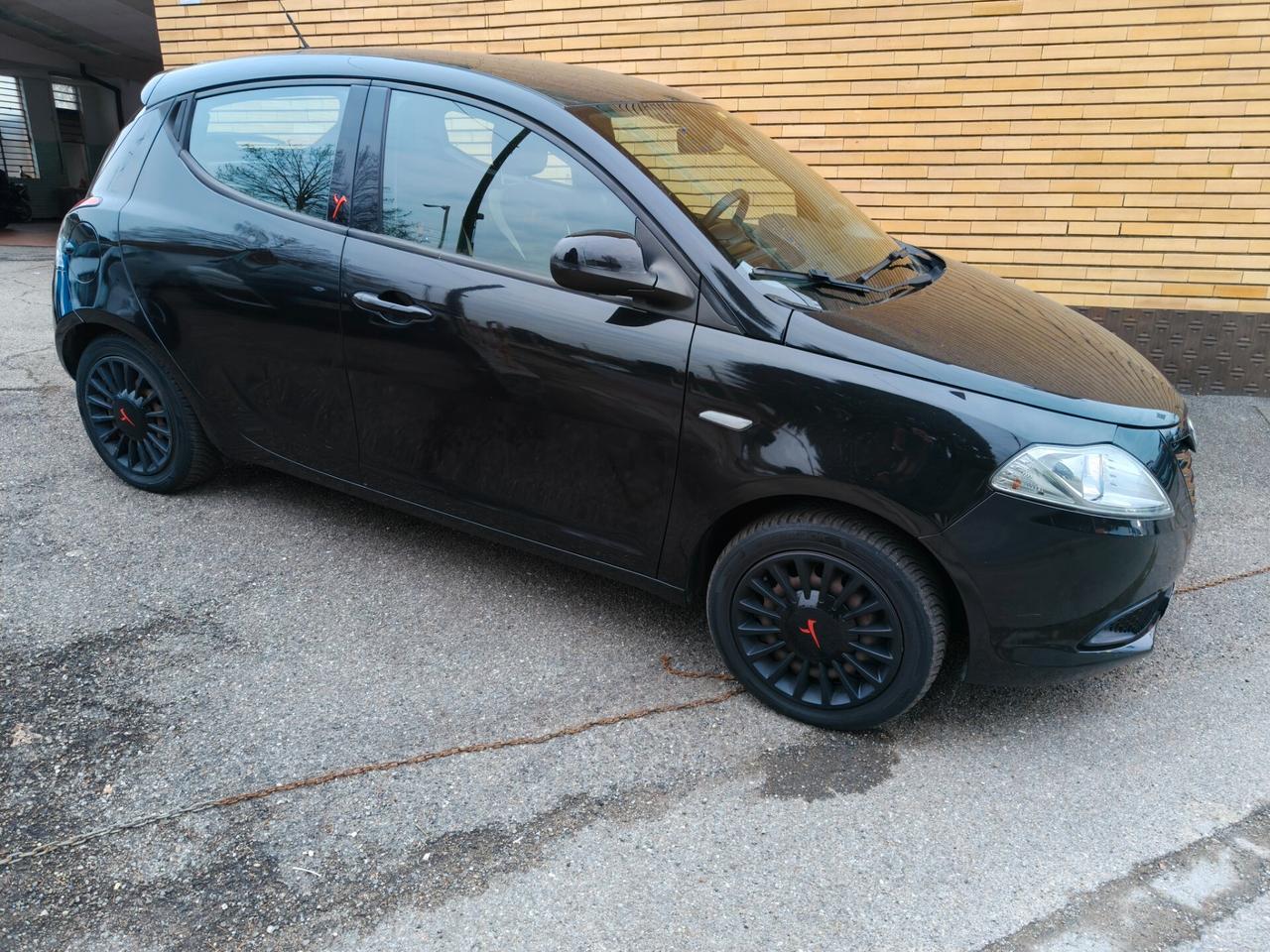 Lancia Ypsilon 1.2 69 CV 5 porte Elle