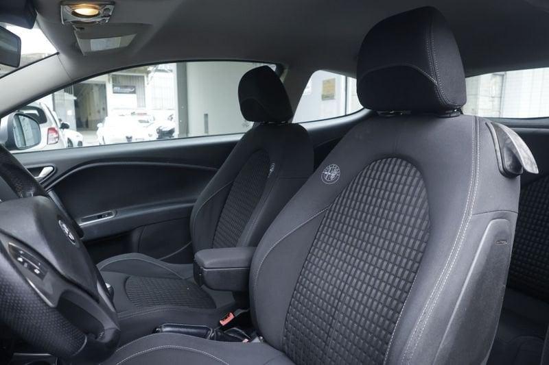 Alfa Romeo MiTo Alfa Romeo MiTo 1.4 78 CV Distinctive Sport Pack 58KW ANNO 2009