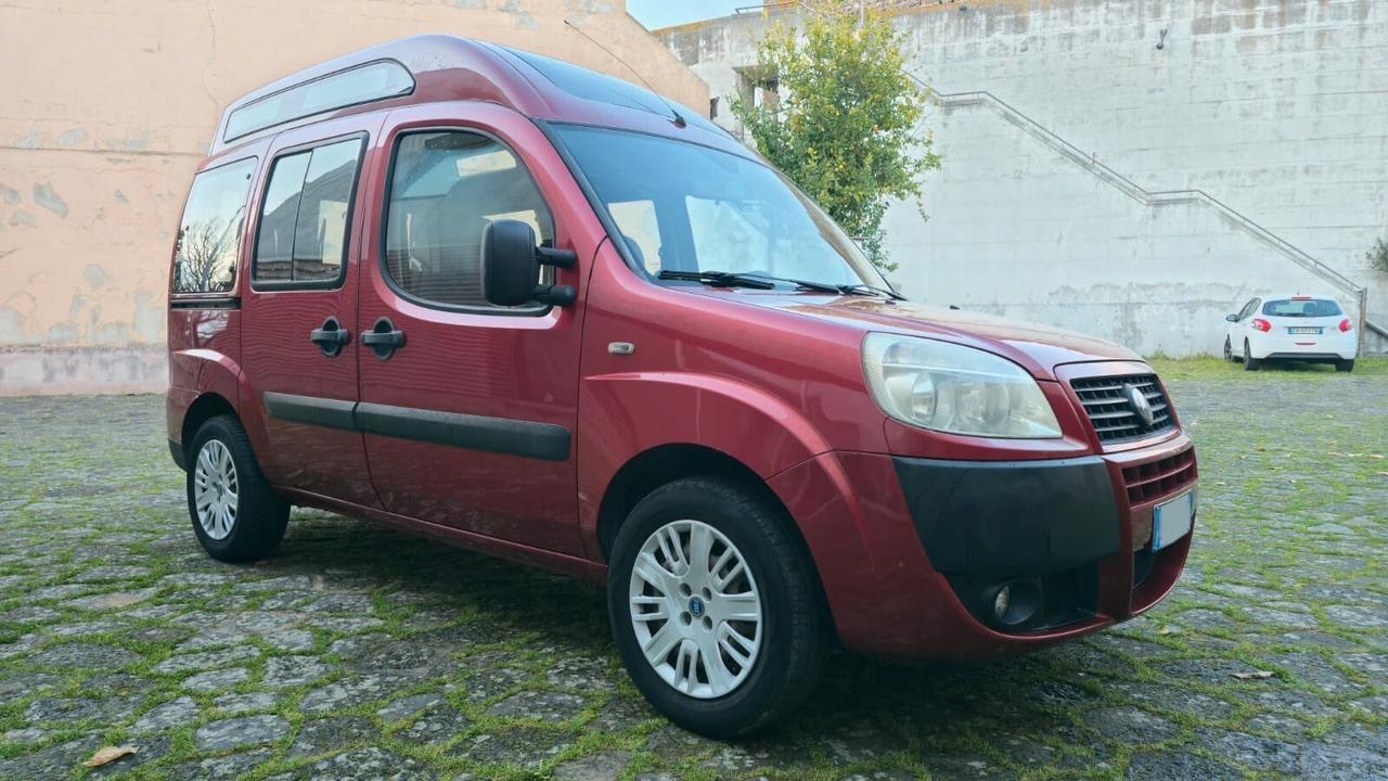 FIAT DOBLO' CON PEDANA DISABILI