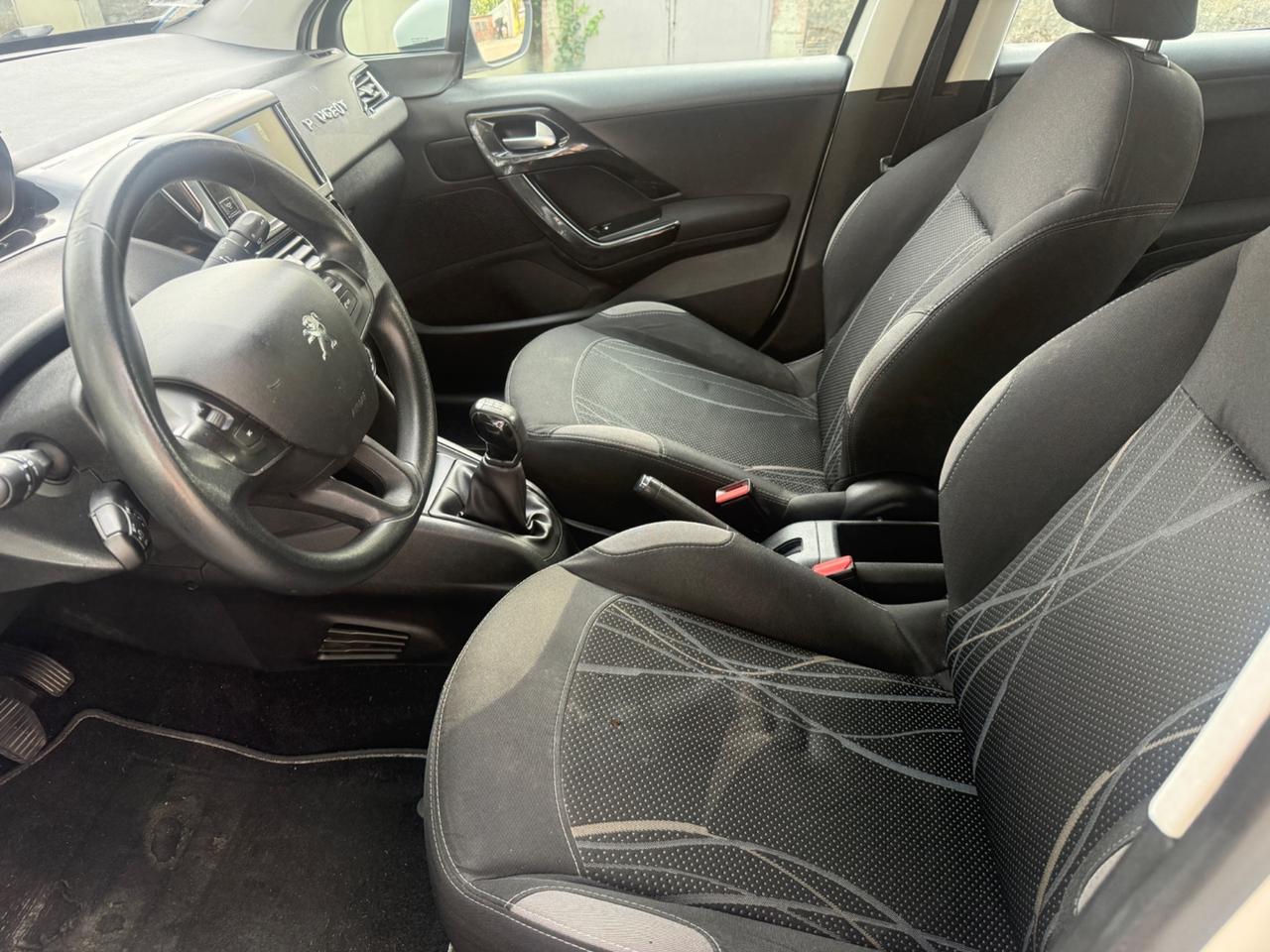 Peugeot 208 PureTech 82 5 porte Allure