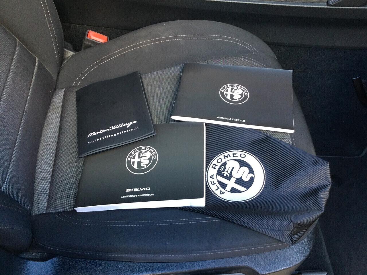 Alfa Romeo Stelvio 2.2 Turbodiesel 160 CV AT8 RWD Business