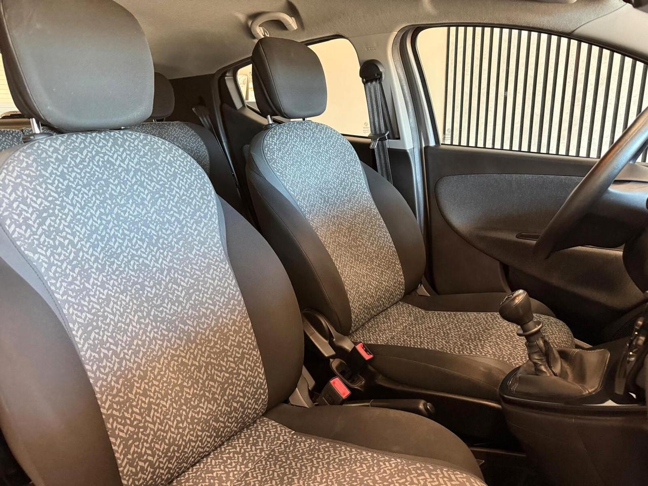 Lancia Ypsilon 1.0 FireFly 5 porte S&S Hybrid