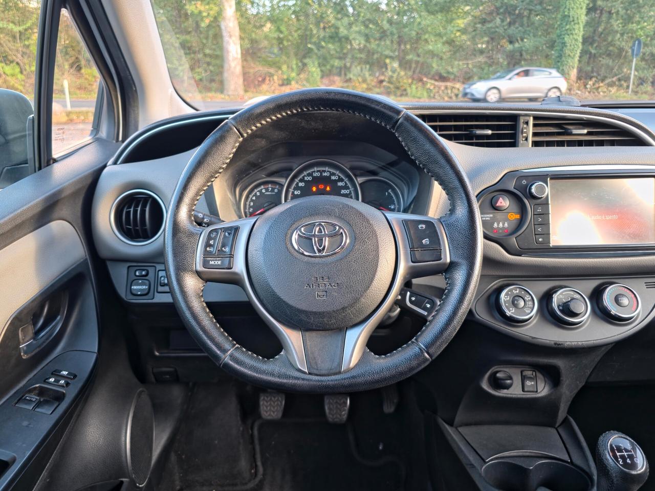 Toyota Yaris 1.0 5 porte Lounge CV-69 E6 Manuale NEO 2015