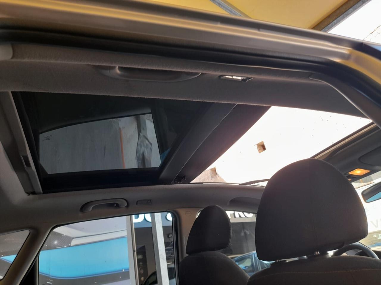 Kia Venga 1.4cc diesel 12 mesi garanzia-2013