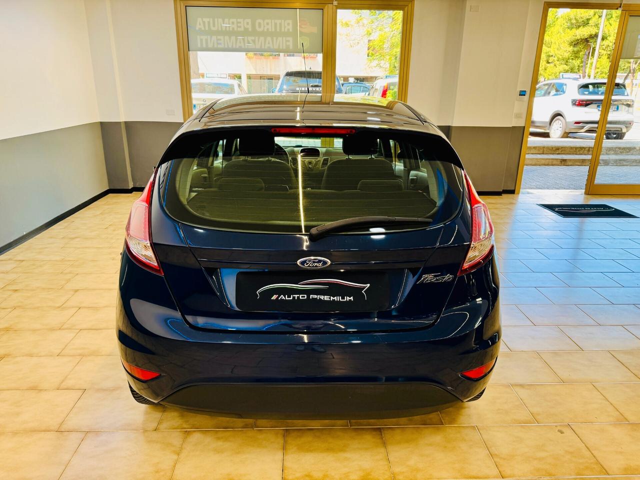 Ford Fiesta 1.5 Ambient TDCi 75CV 5 porte