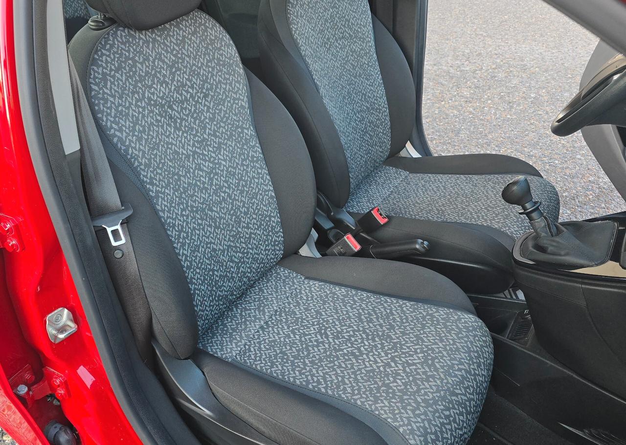 Lancia Ypsilon 1.0 FireFly 5 porte S&S Hybrid Ecochic Silver
