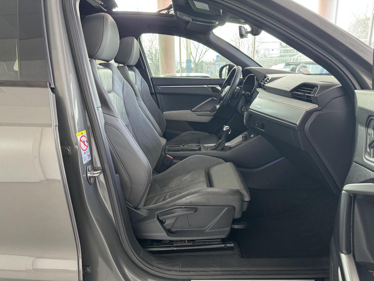 Audi Q3 35 2.0 tdi S line edition s-tronic SLINE