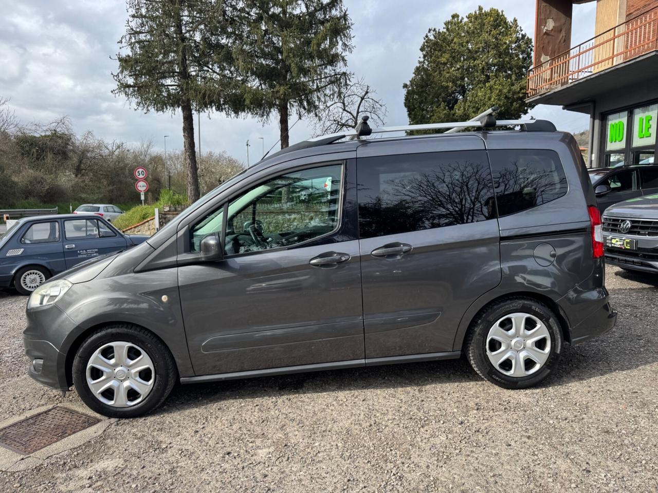 Ford Tourneo Courier Tourneo Courier 1.5 TDCI 75 CV Titanium