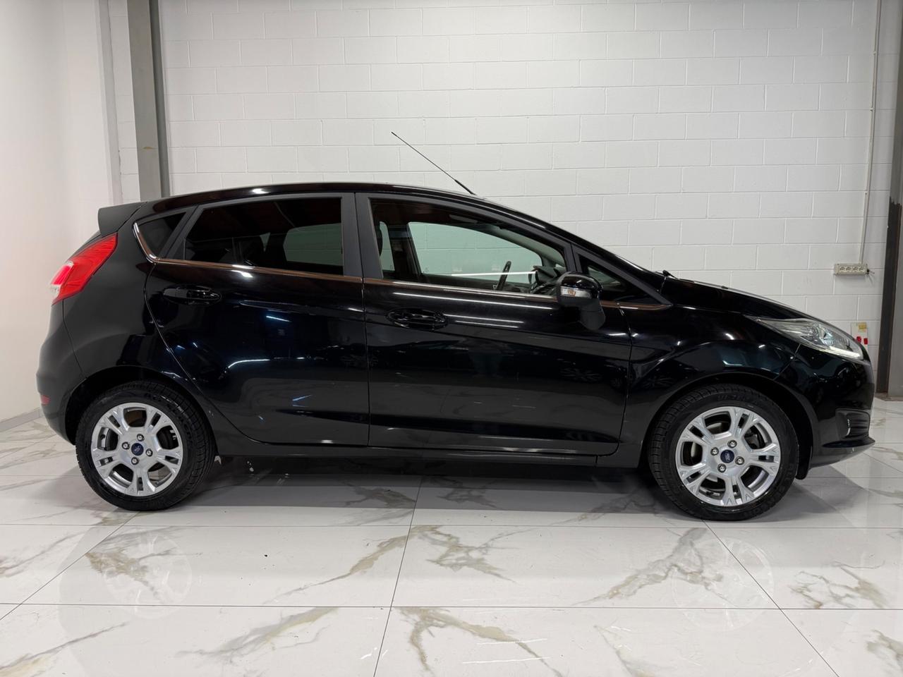 Ford Fiesta 1.4 5p. Bz.- GPL Titanium