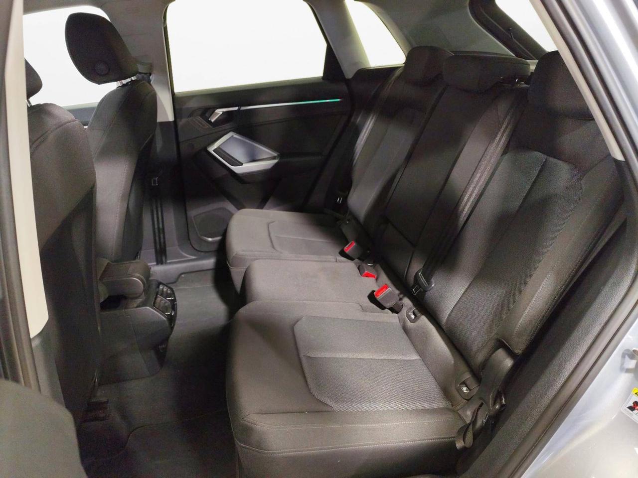 Audi Q3 35 2.0 tdi Business Advanced