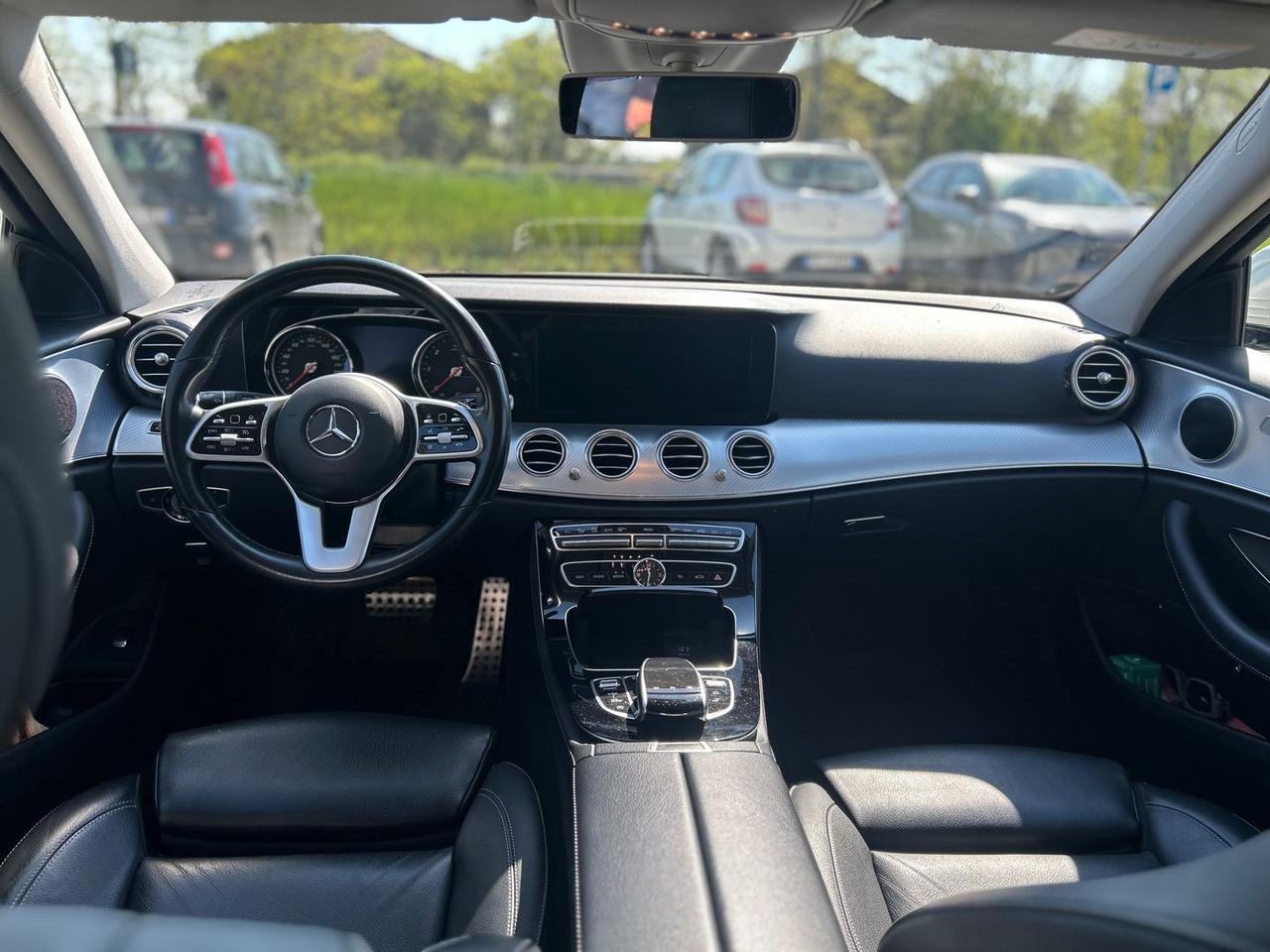 Mercedes-Benz E 220 Premium Plus E 220 D #10317