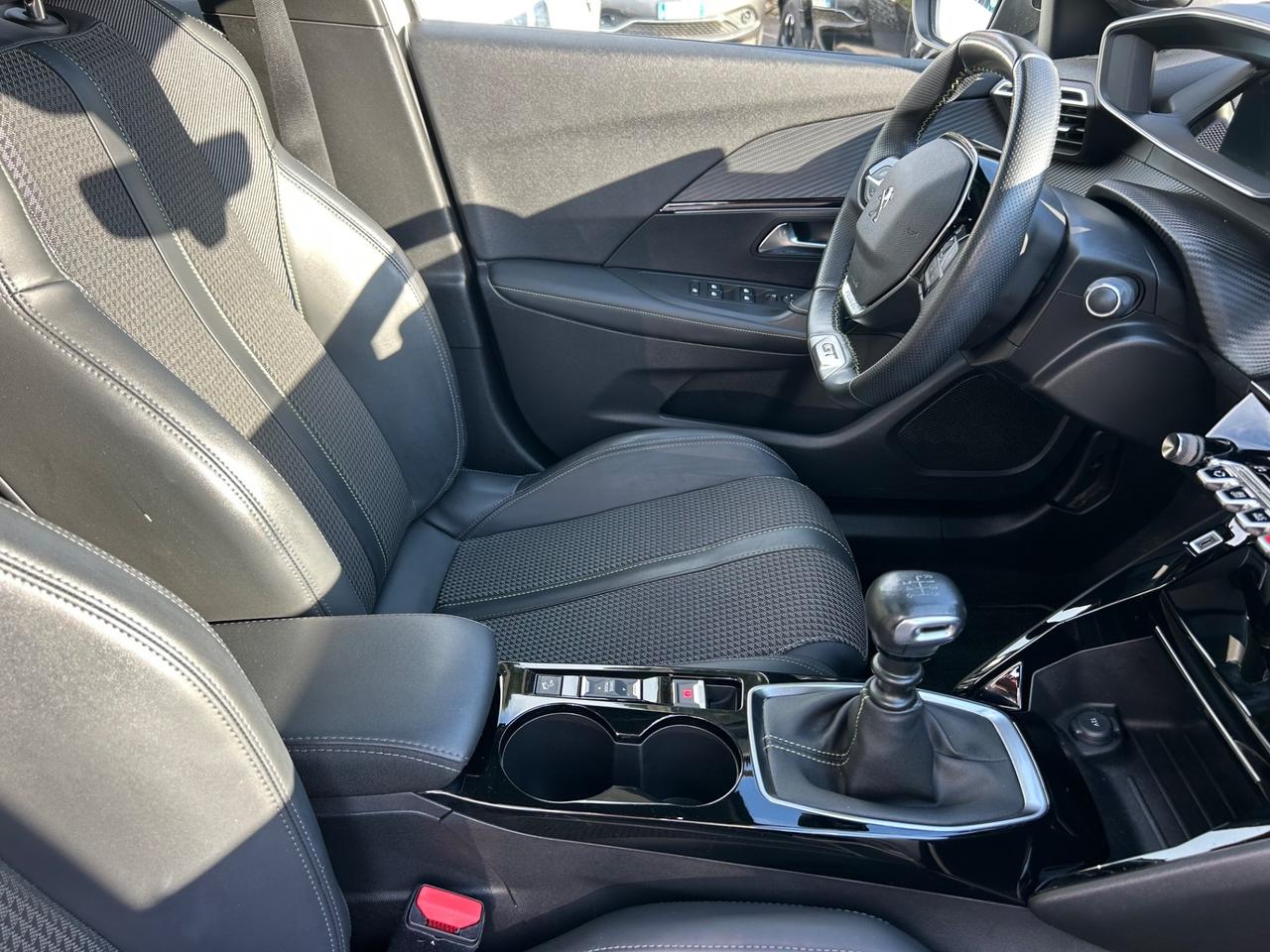 Peugeot 2008 PureTech 130 S&S GT