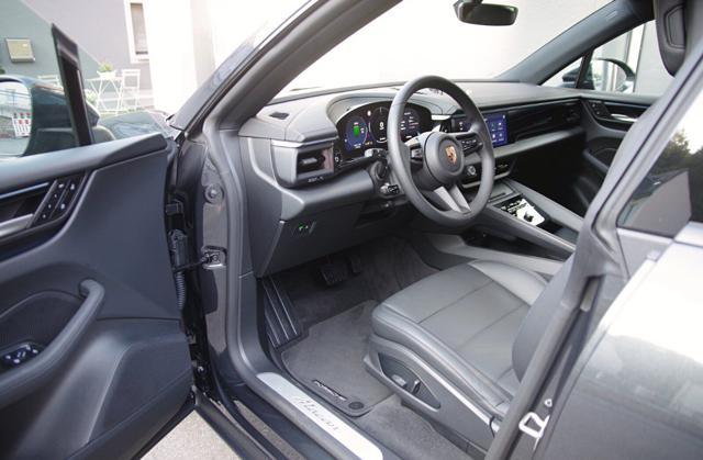 PORSCHE Macan Ev 265KW (360HP)