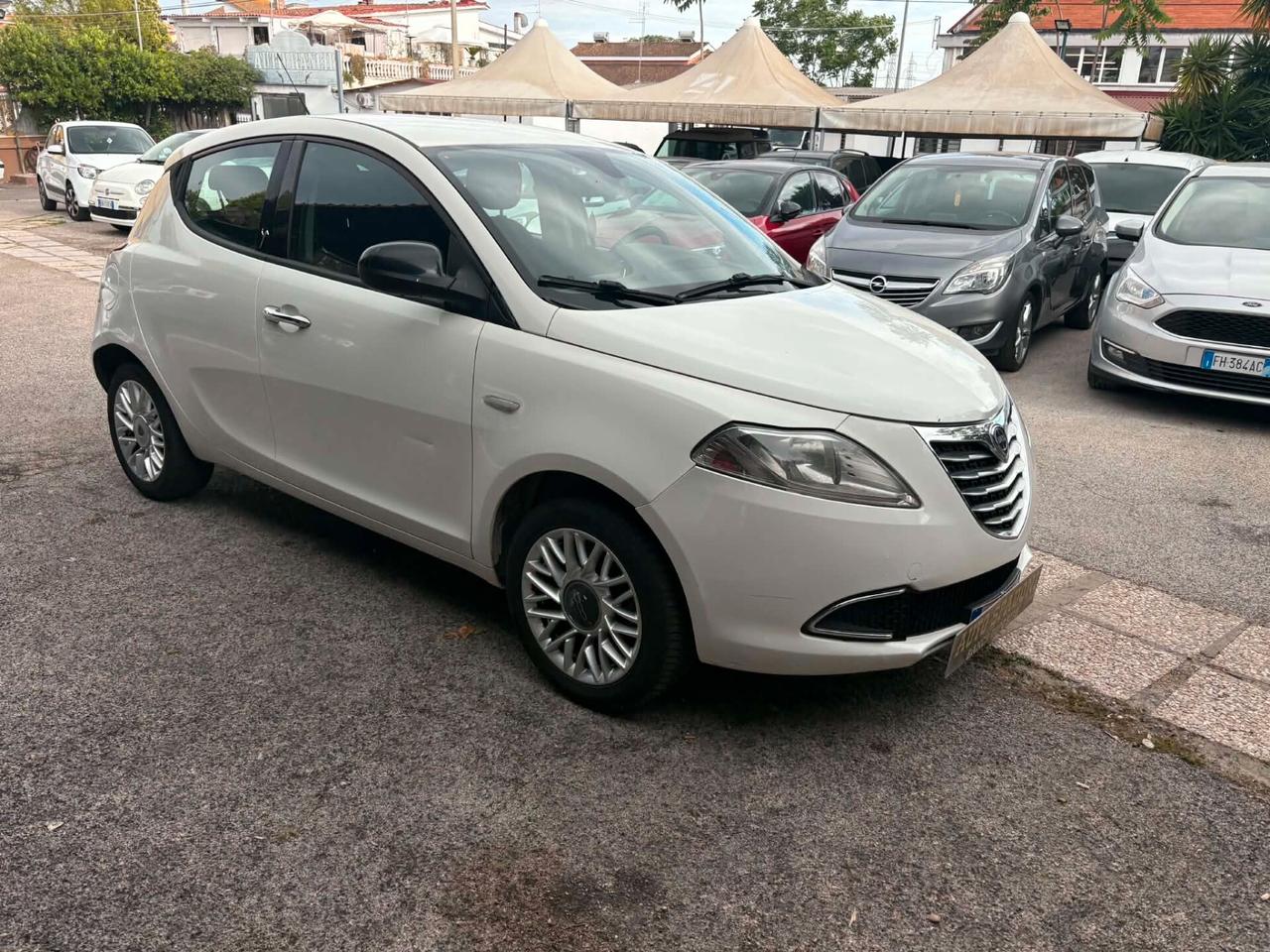 Lancia Ypsilon 1.3 MJT 16V 95 CV 5 porte S&S Silver
