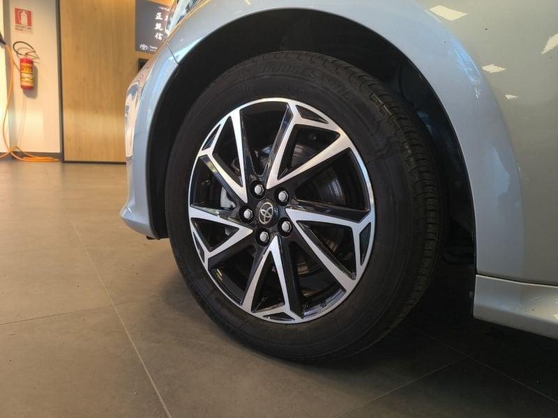 Toyota Yaris Hybrid Trend MY22