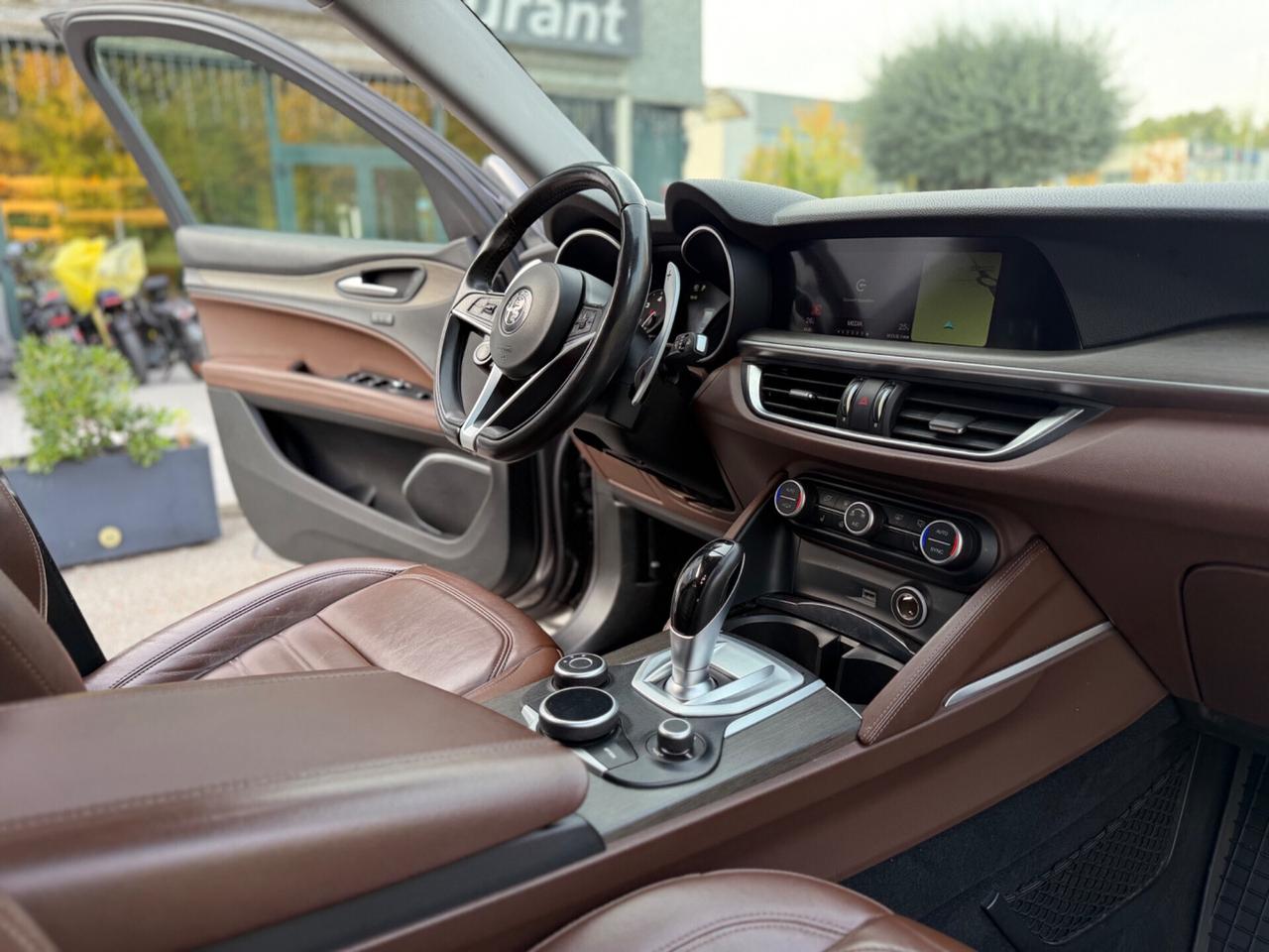 Alfa Romeo Stelvio 2.2 Turbodiesel 210 CV*Automatik*4x4*Pelle*